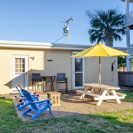 Happy Daze By Bryant Real Estate Villa